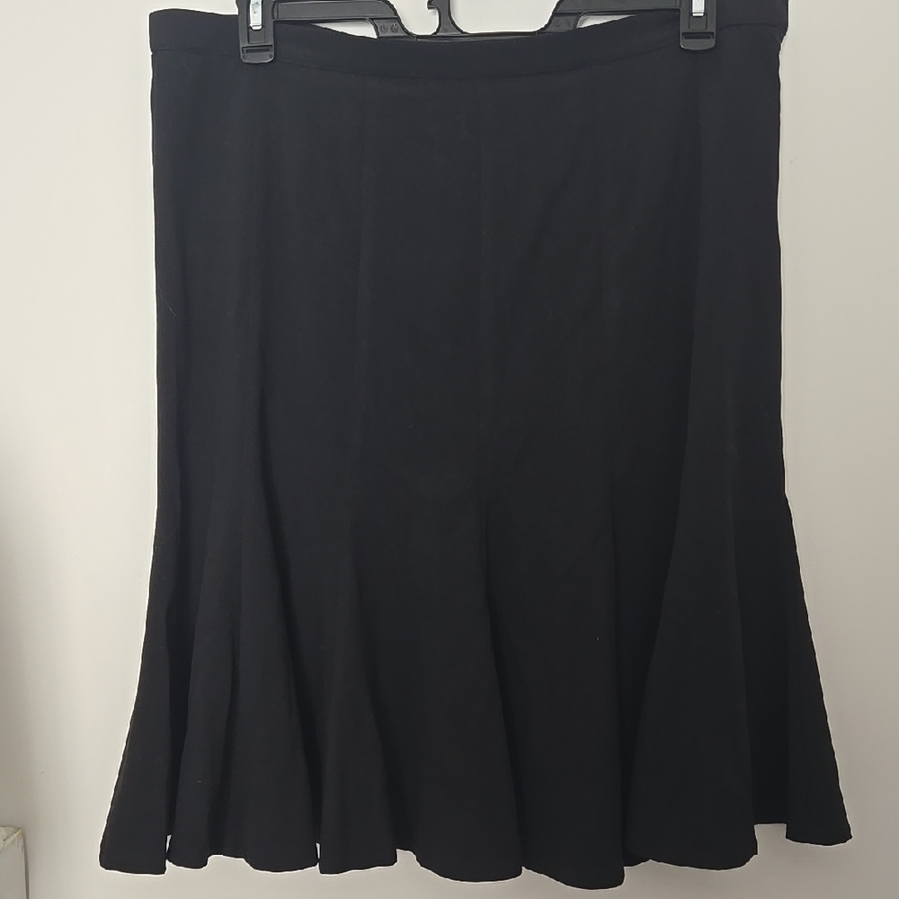 Tribella Size 18 Elegant Black Trumpet Tulip Fit &  Flared Women's Skirt